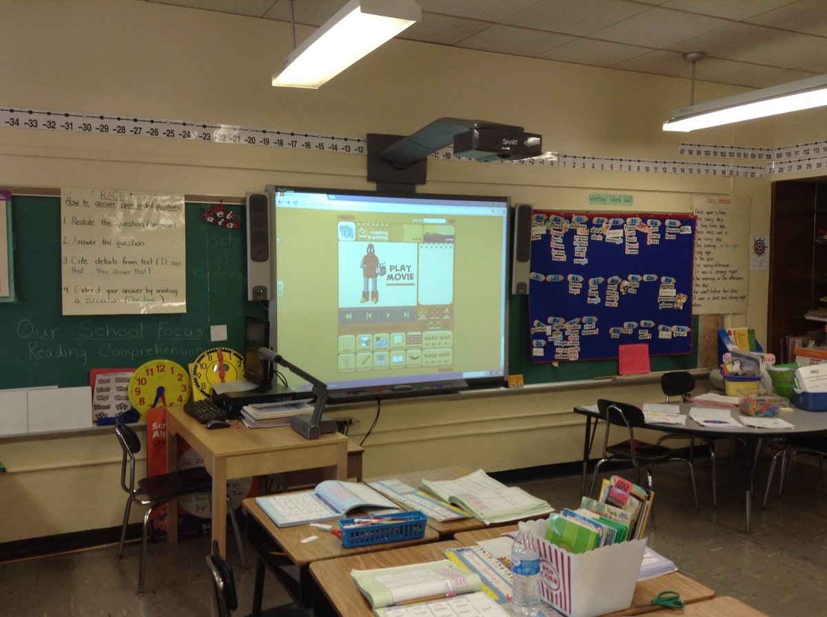 Live Streaming Classrooms